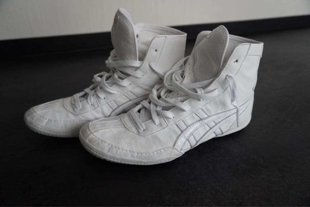 ボクシング用ホワイトハイカットシューズ
