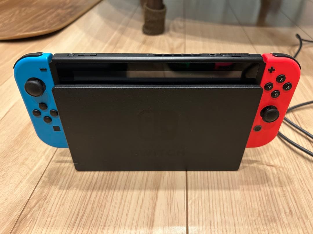 Nintendo Switch 本体 青/赤 Joy-Con キャリングケース付