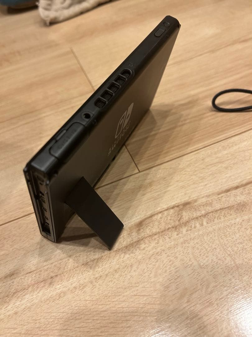 Nintendo Switch 本体 青/赤 Joy-Con キャリングケース付