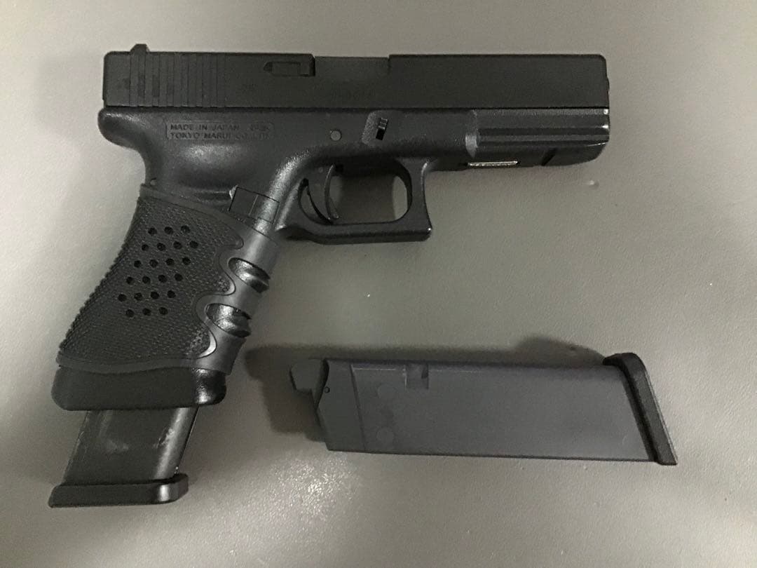 東京マルイ GLOCK 17 gen3 マガジン2本＋ラバーグリップ付