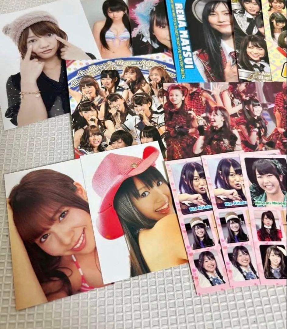 AKB48 豪華ランダムグッズセット（写真・免許証・シール・カード）