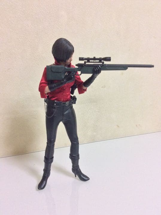 hottoys biohazard 1／6 フィギュア　エイダ　ミリタリー　銃