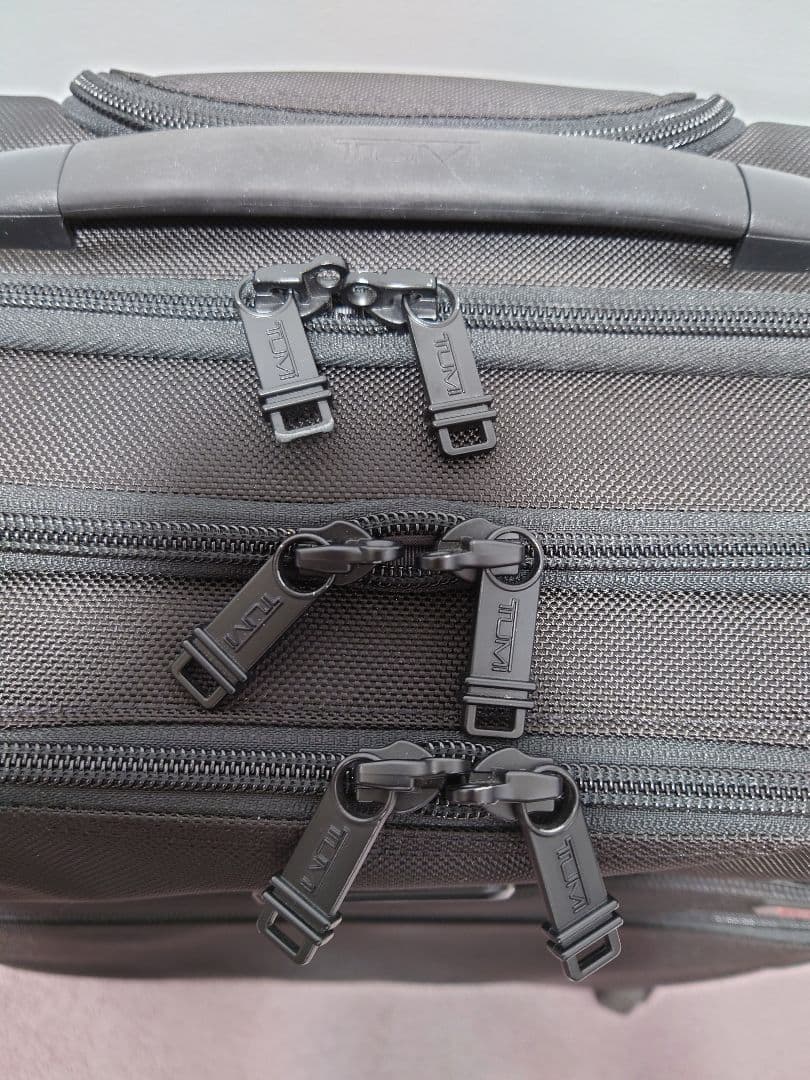 極美品✨TUMI トゥミ コンパクト 4ウィール ブリーフケース 機内持ち込み可