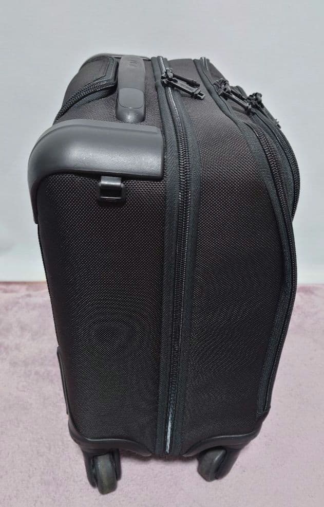 極美品✨TUMI トゥミ コンパクト 4ウィール ブリーフケース 機内持ち込み可