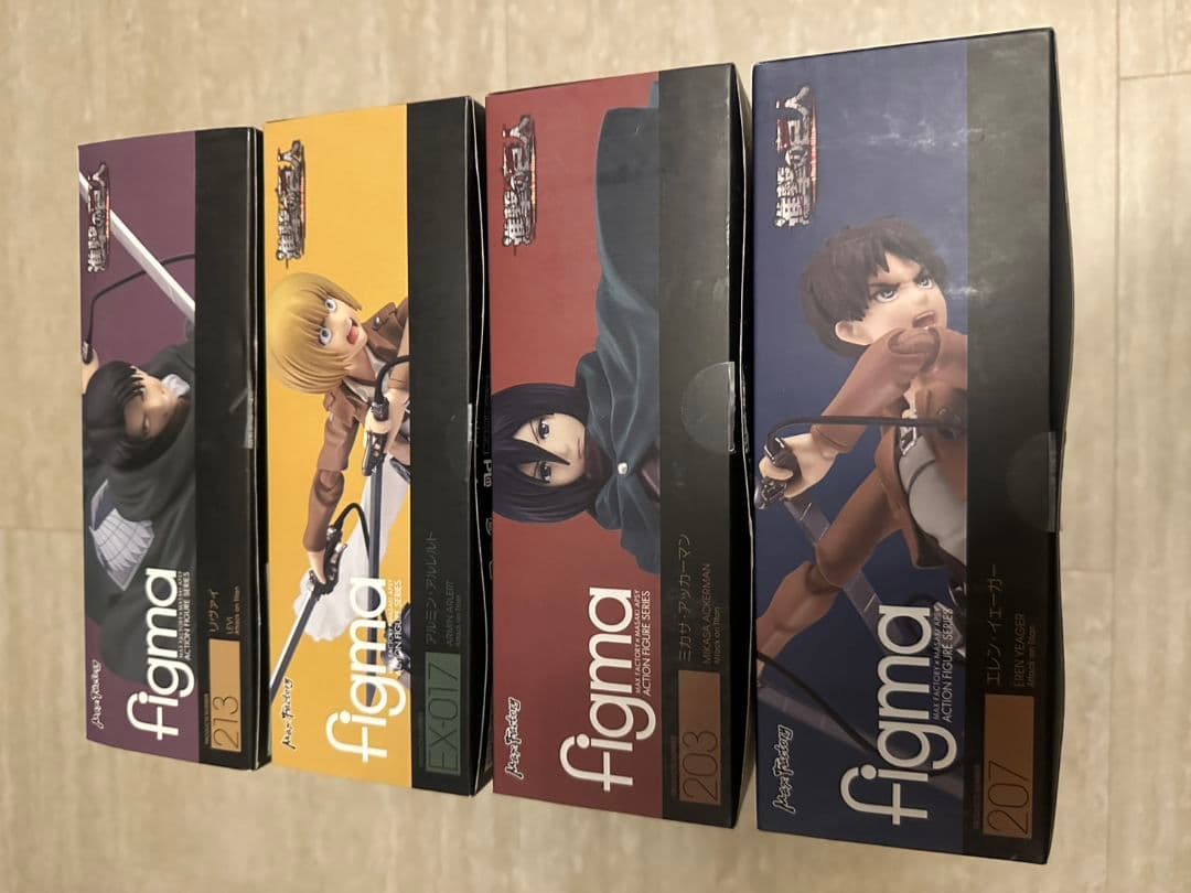 figma 進撃の巨人 フィギュア 4体セット　予約特典台座1点付き