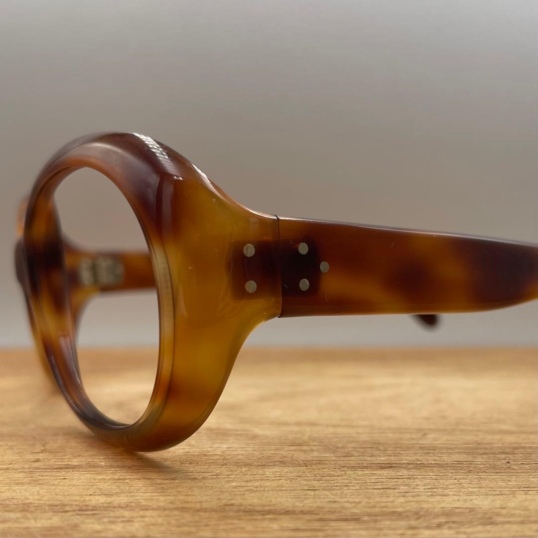 50年台フランス製⭐️イヴサンローラン曲智ハニーアンバーフレーム