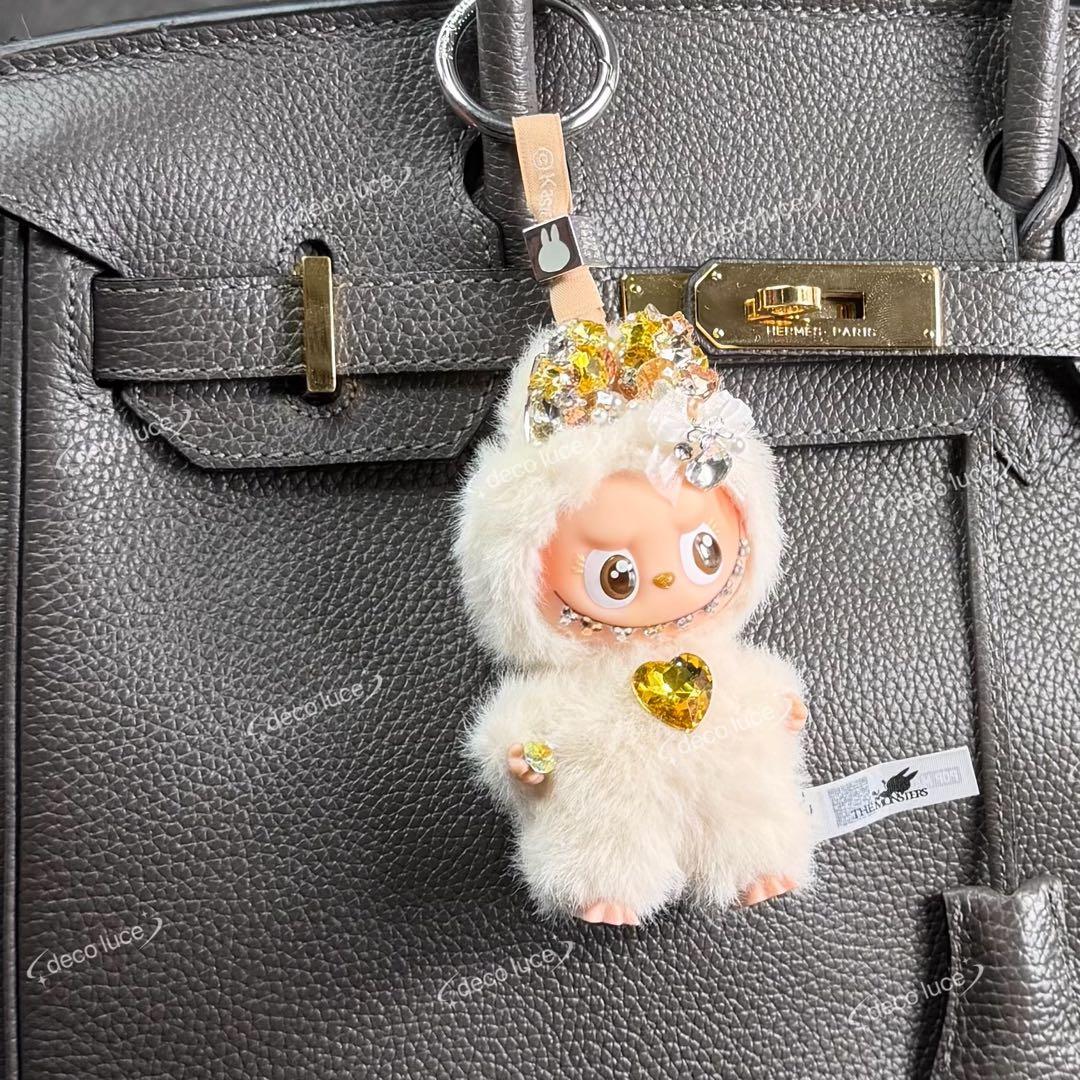 A PIN FOR LOVE A スワロフスキー　ラブブ　イニシャル　ミニラブブ