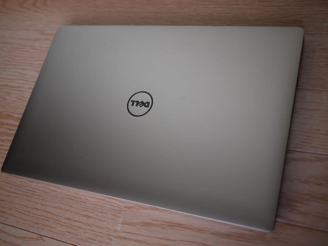 DELL ノートPC 4K タッチパネル　i7-16GB-512