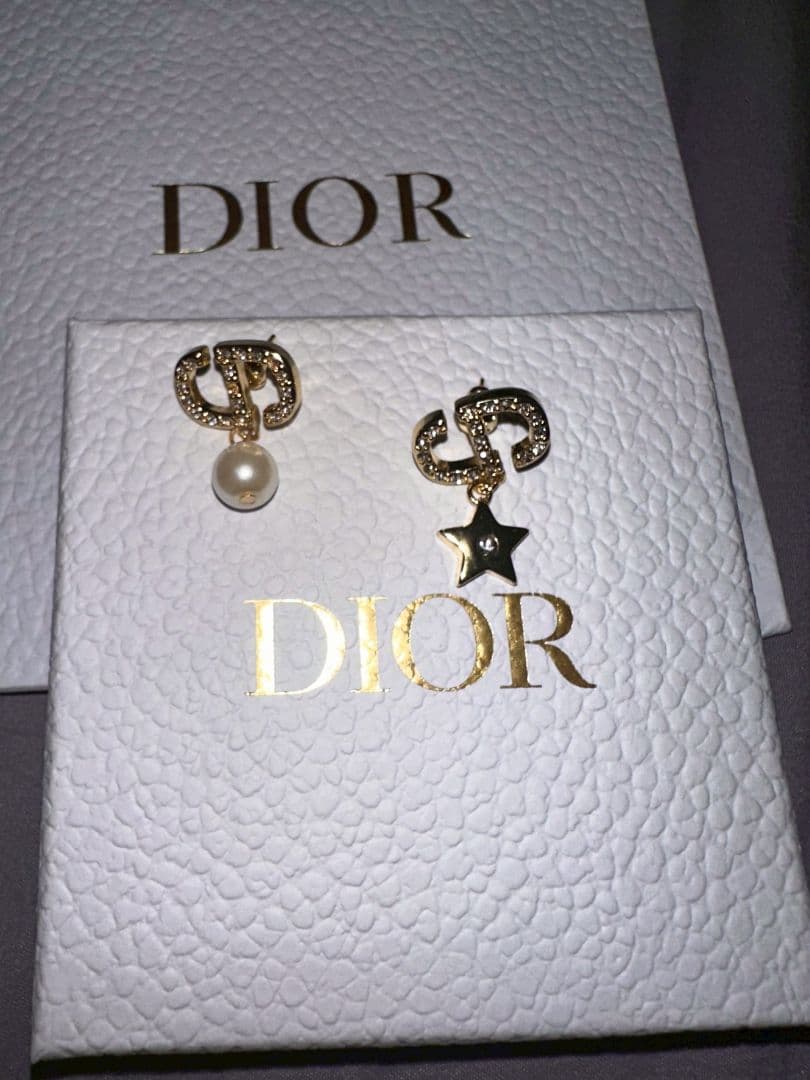 DIOR CDロゴ アシンメトリー ピアス パール 星 美品