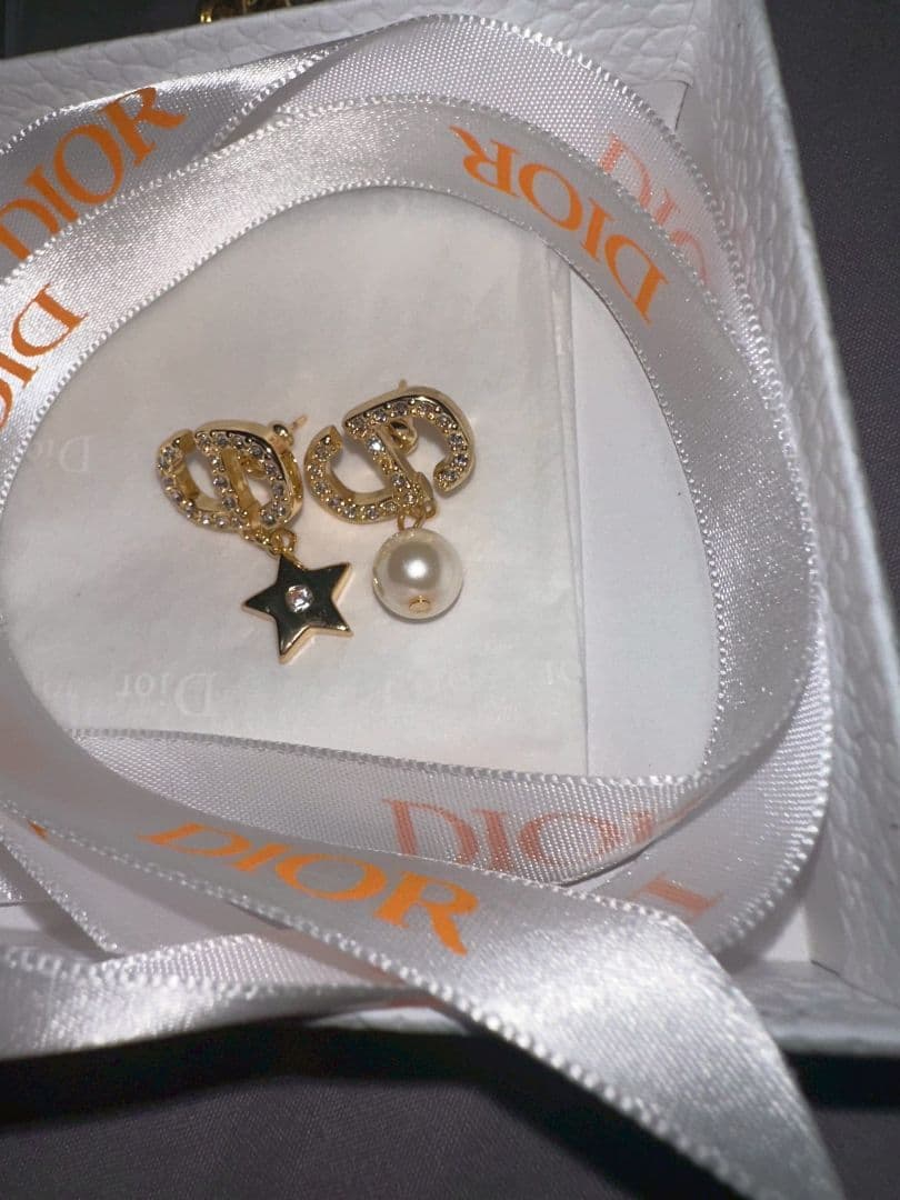 DIOR CDロゴ アシンメトリー ピアス パール 星 美品