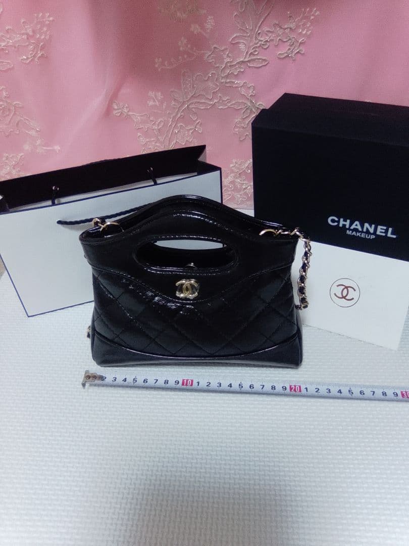 CHANEL ノベルティ ブラック キルティング ショルダーバッグ