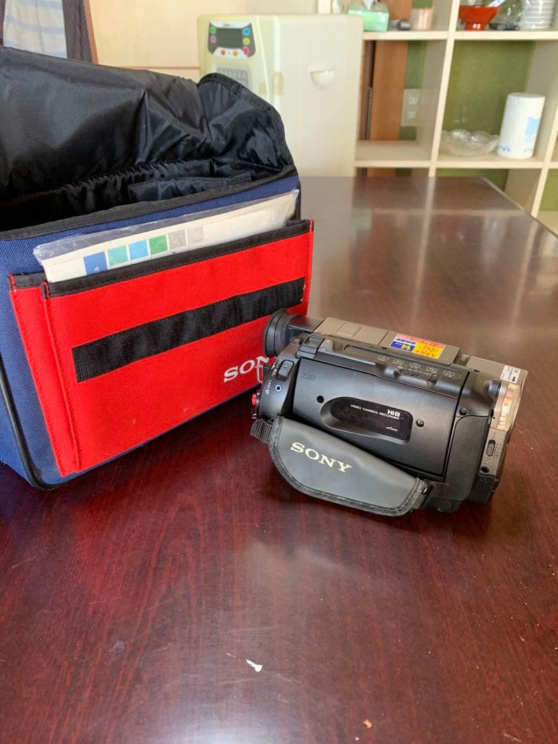 Sony Handycam Hi8 72倍ズーム