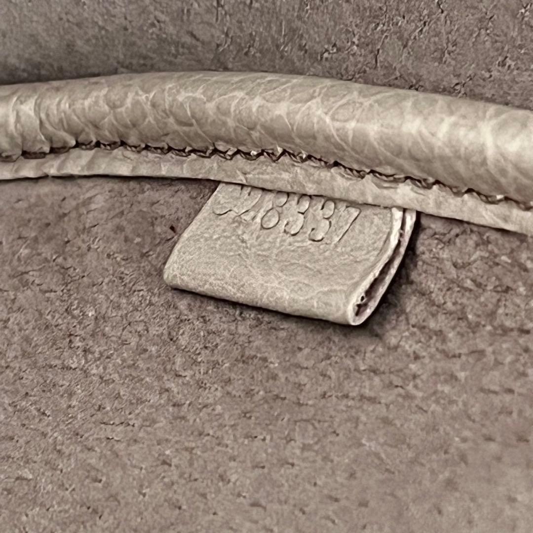 ✨未使用　現行モデル✨　HIROFU カーラ　ハンドバッグ　　H ベージュ