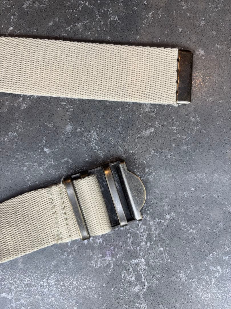 メゾンエウレカMAISON EUREKA チノパンツ