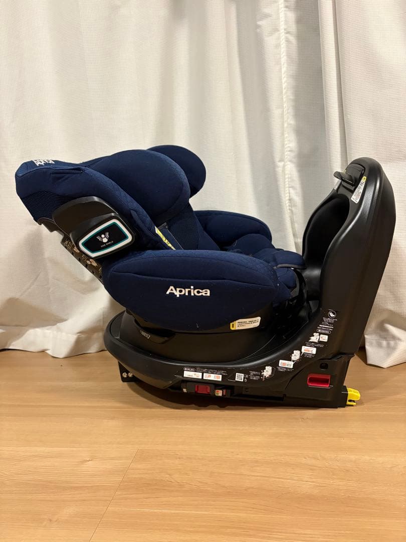 Aprica 回転式チャイルドシート ネイビー