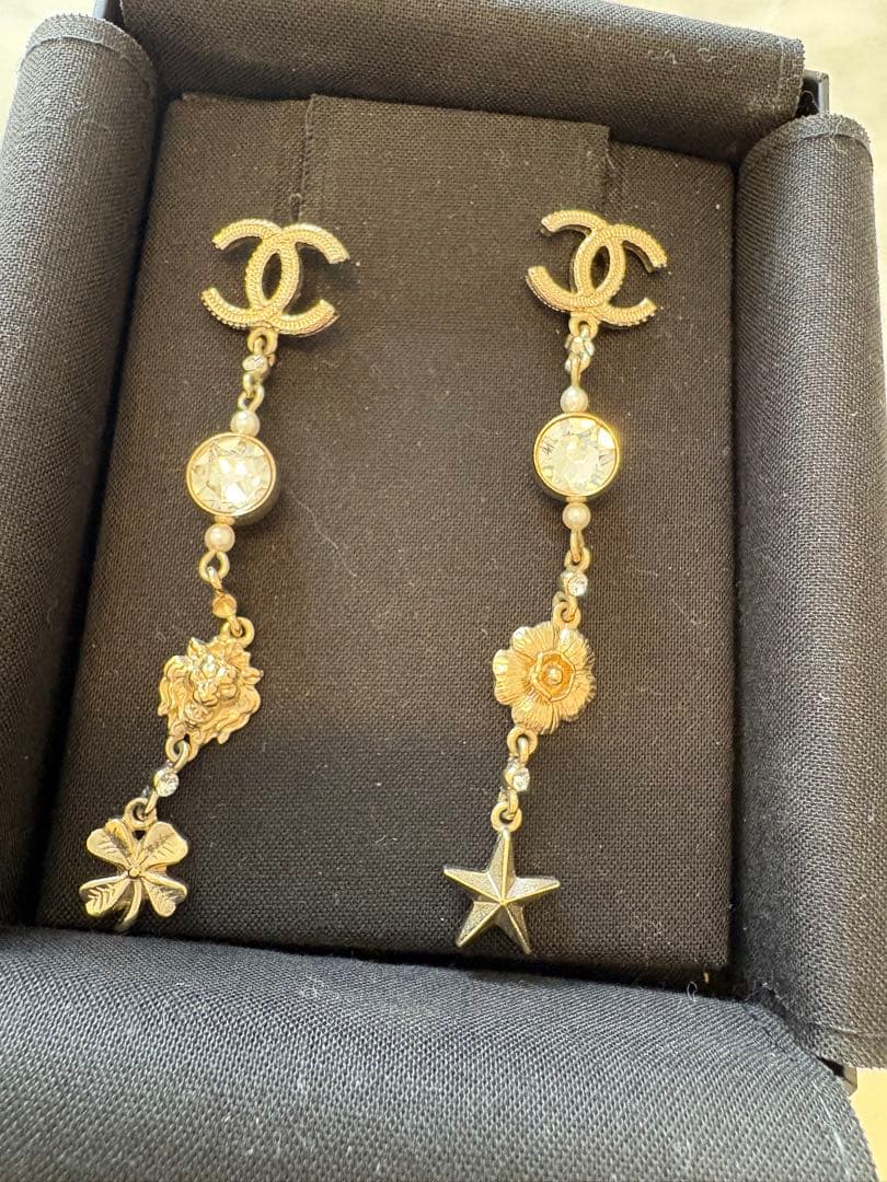 CHANEL ゴールド ロングピアス 花 星