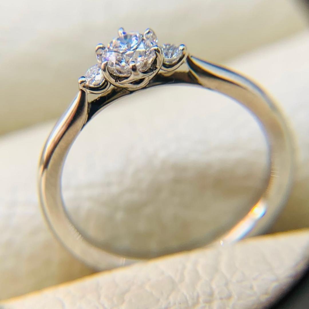 極美品 俄 ダイヤモンド 白鈴 pt950 ダイヤモンド プラチナ リング 指輪