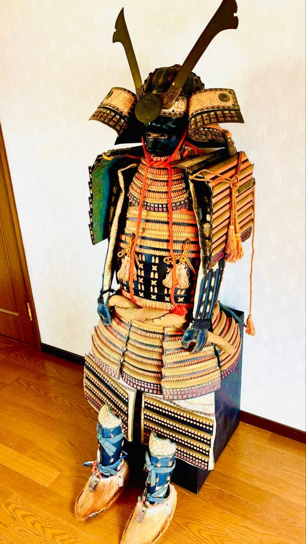残り1点。着用可能　等身大　鎧　兜　甲冑　鎧立て付き