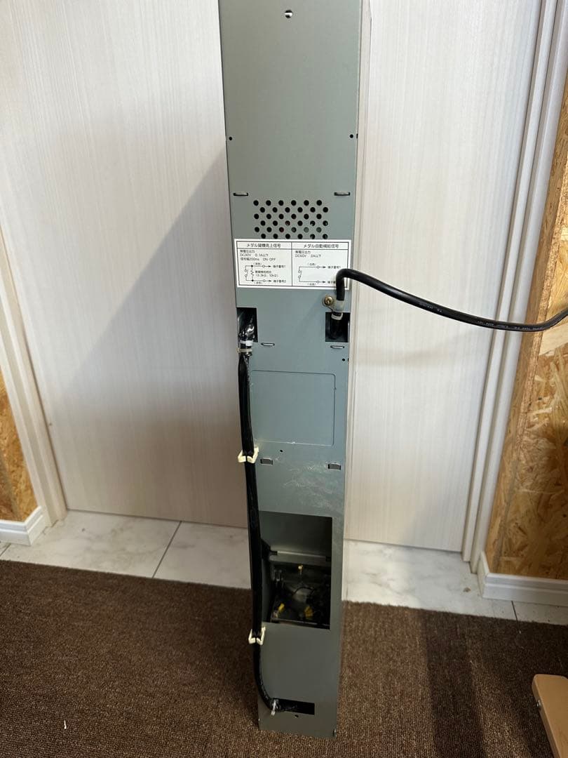 EMS-7F サンド型両替機　千円札→100円硬貨×10枚