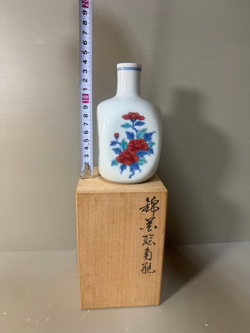 2505 十三代今泉今右衛門　錦花絵角瓶　花瓶　花入　壺　箱付き　未使用