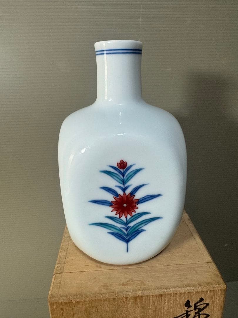 2505 十三代今泉今右衛門　錦花絵角瓶　花瓶　花入　壺　箱付き　未使用