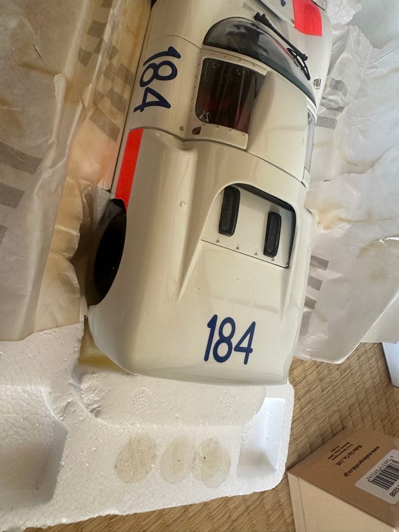 1/18 EXOTO タキレーシング ポルシェ 910 カレラ184