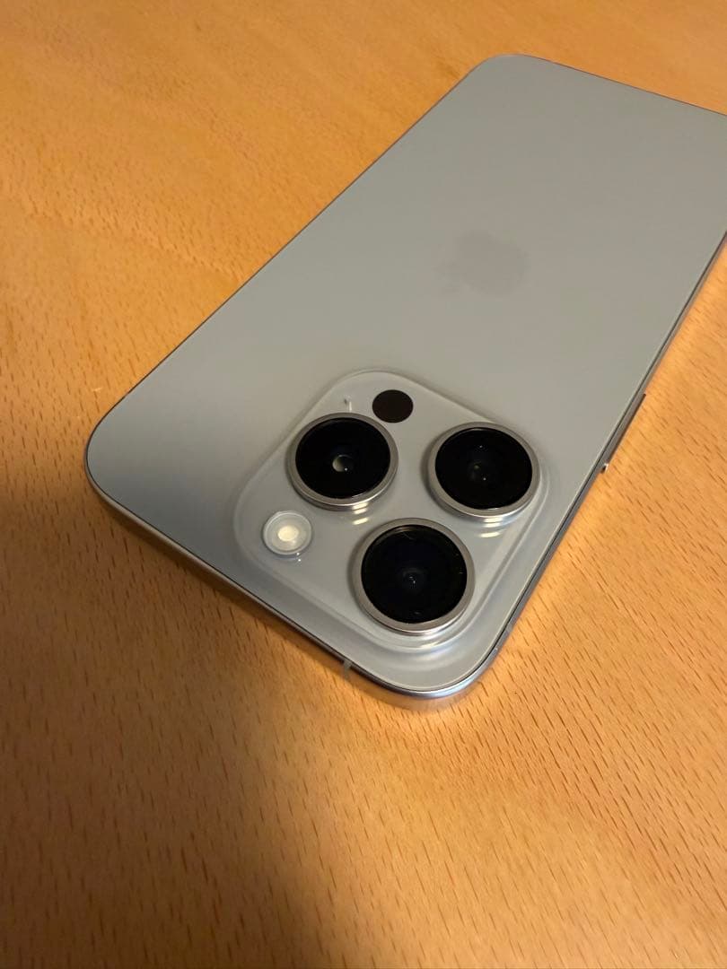 【SIMフリー】iPhone 15Pro 256GB ナチュラルチタニウム