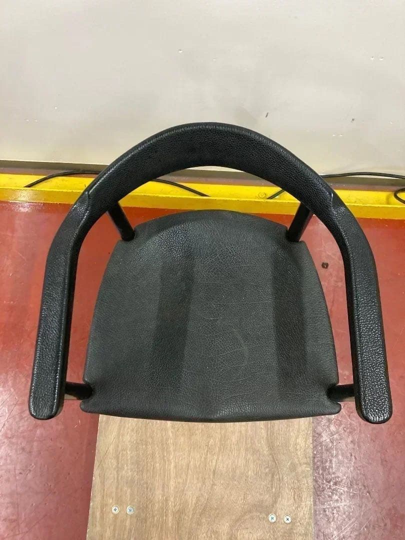 カッシーナ　レオナルドアームチェア