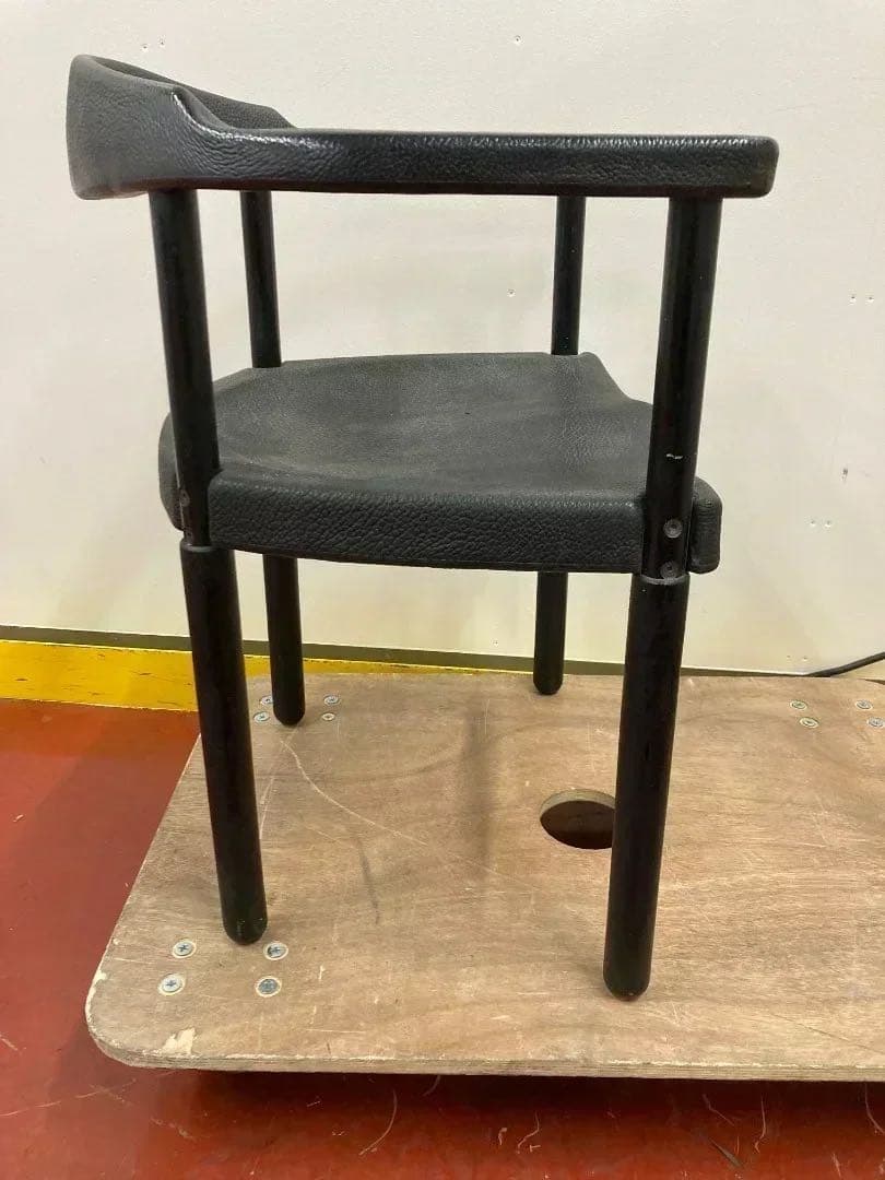 カッシーナ　レオナルドアームチェア