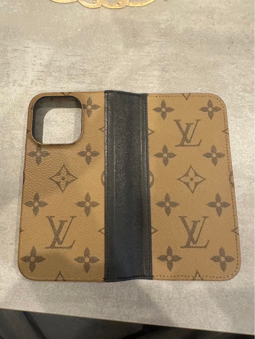 ルイヴィトン モノグラム リバース IPHONE15PRO