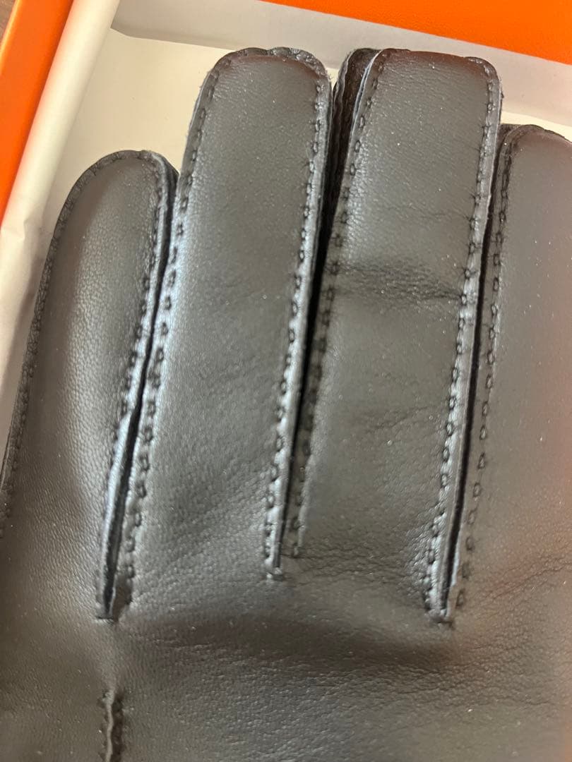 エルメス　セリエボタン　ラム　手袋　黒　8.5 23㎝　新品未使用