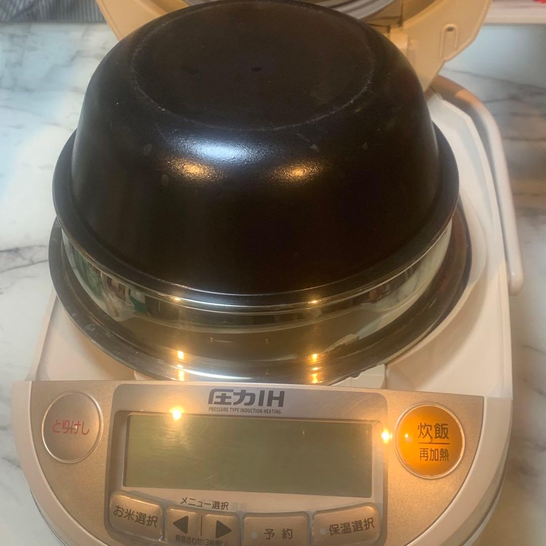 良品■象印 圧力IH NP−SB10 極め炊き　極め羽釜　5.5合炊き　ゴールド