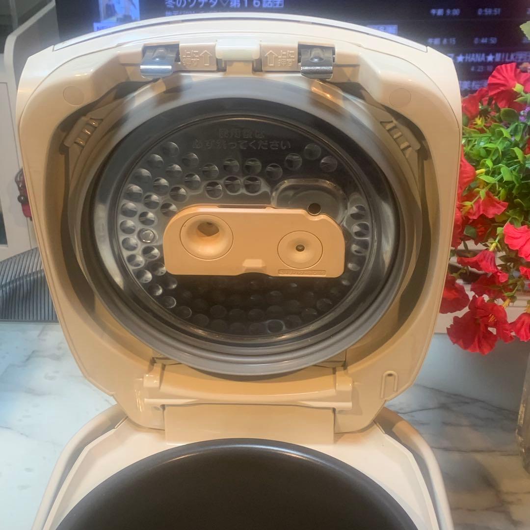 良品■象印 圧力IH NP−SB10 極め炊き　極め羽釜　5.5合炊き　ゴールド