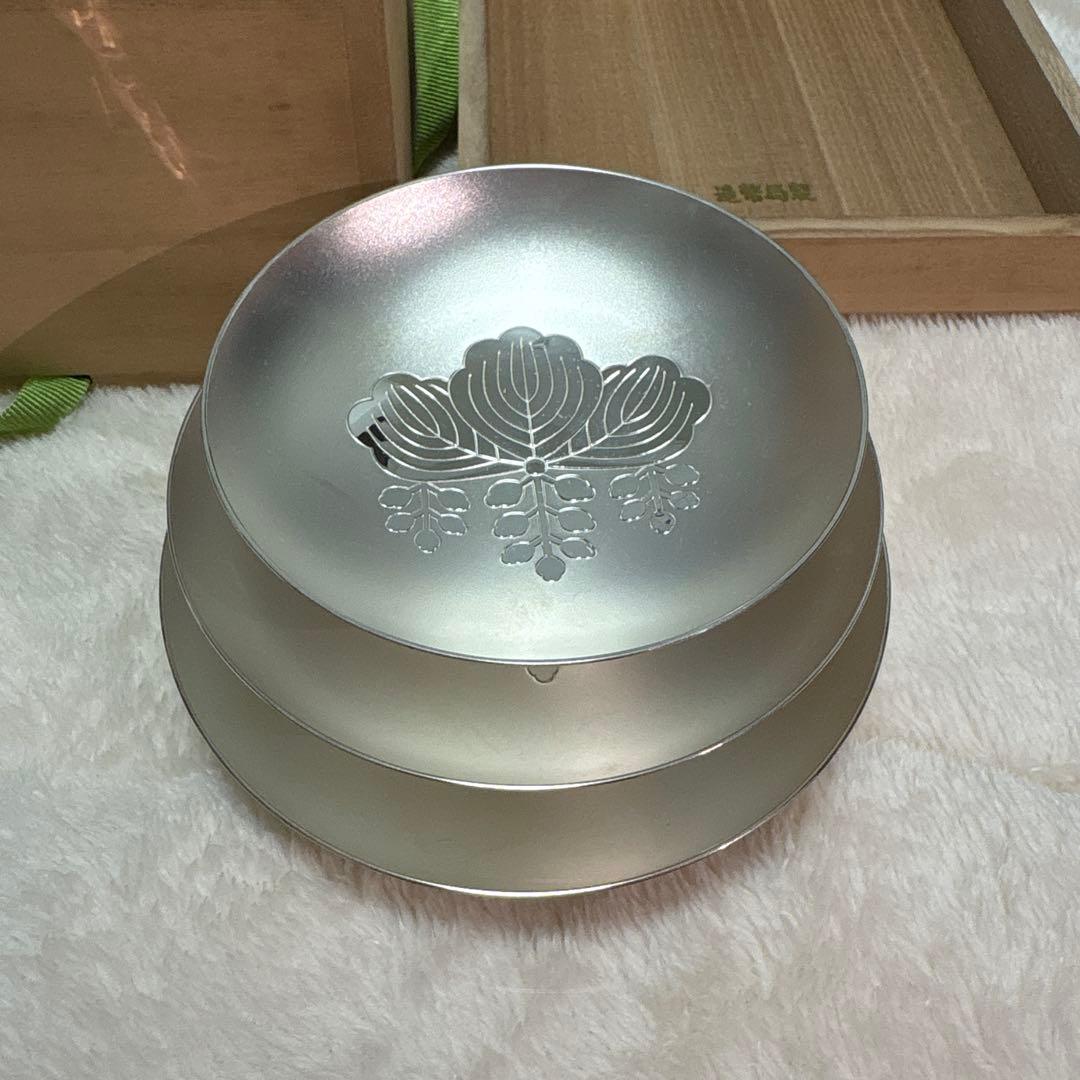 銀品位1000 三つ重ね銀杯　造幣局製　木箱付き