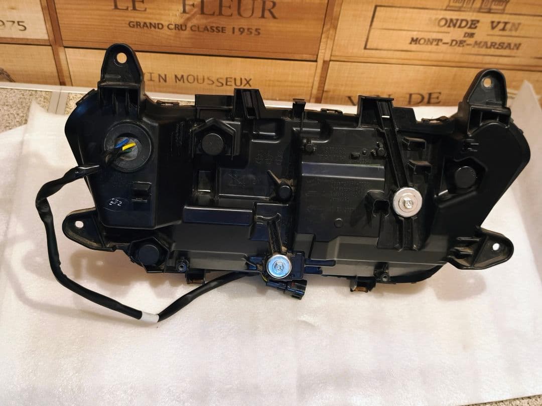 ヤマハ シグナス グリファス 純正 ヘッドライト ユニット 中古