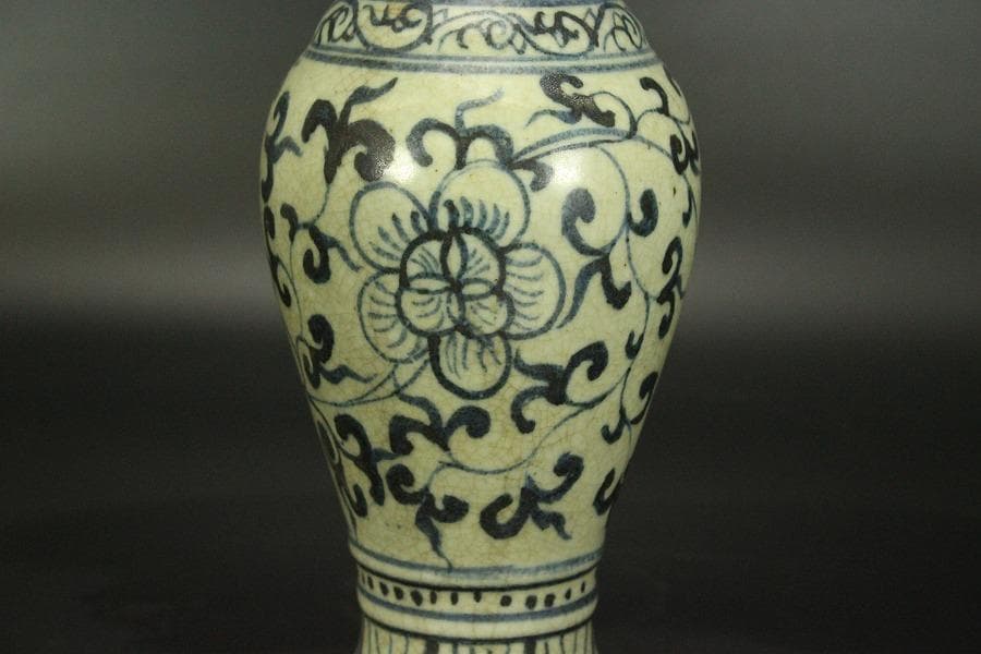 中国美術 青花 纏枝蓮花紋 双耳瓶 高29.5cm(LC136)