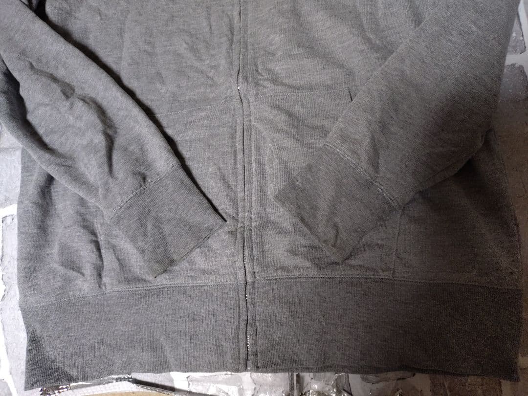 【希少XLサイズ】【B'z】【STARS】【パーカー】【グレー】入手困難　激レア