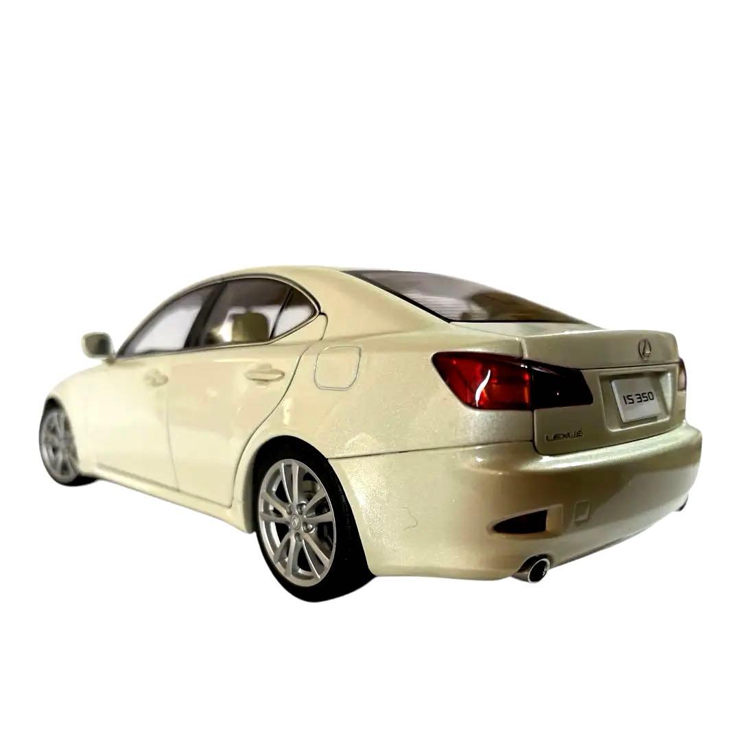 ミニカー Autoart 1/18 Lexus IS350