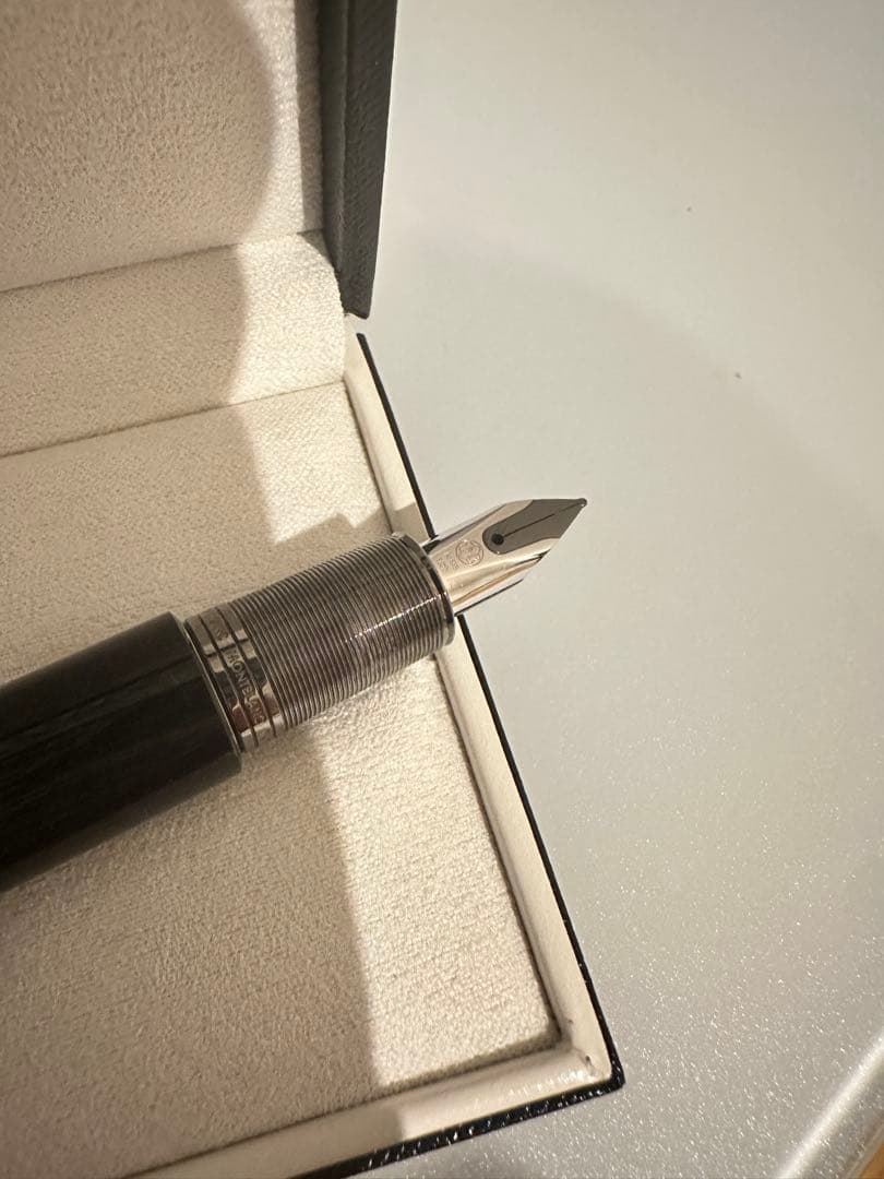 MONTBLANC M マーク・ニューソン 字幅F