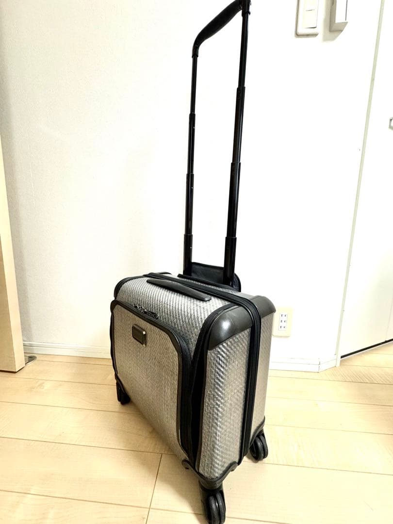 TUMI トゥミ　テグラライト　小型キャリーケース 4輪