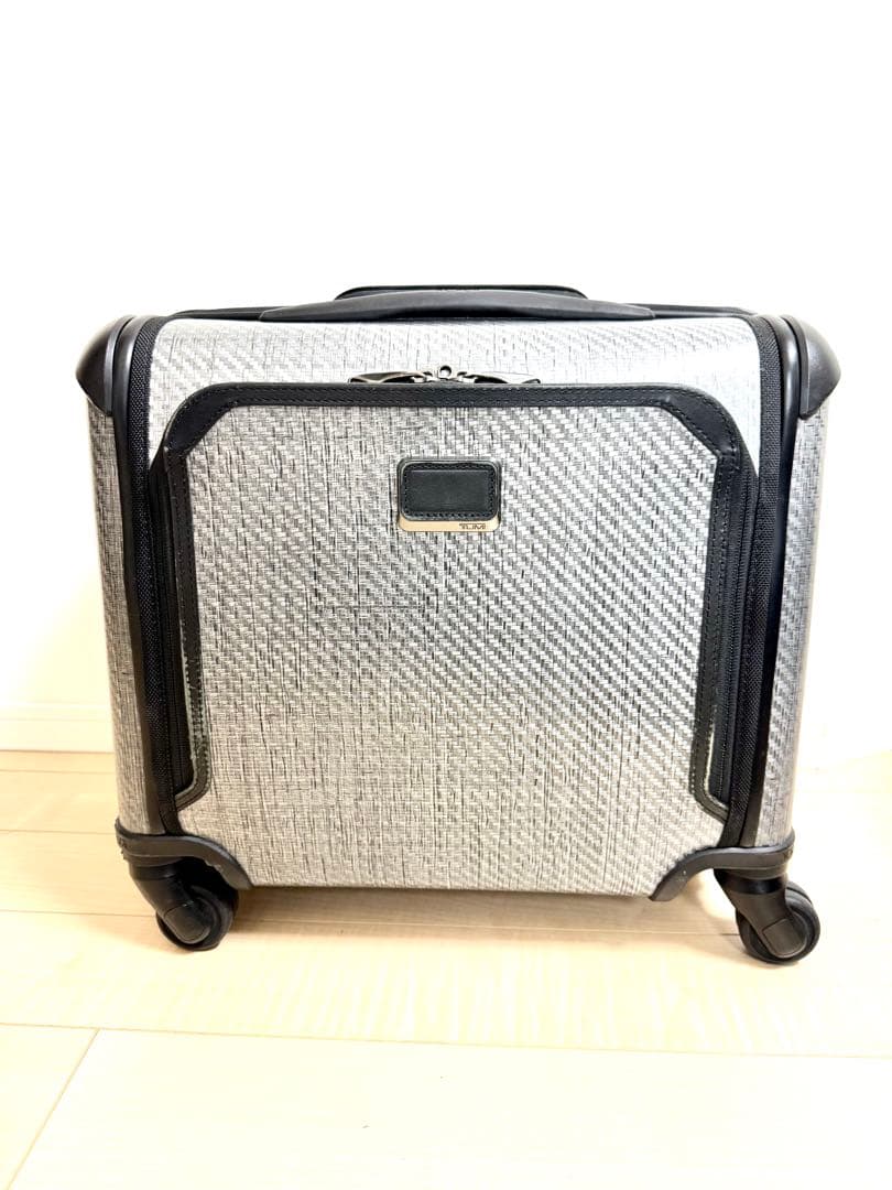 TUMI トゥミ　テグラライト　小型キャリーケース 4輪