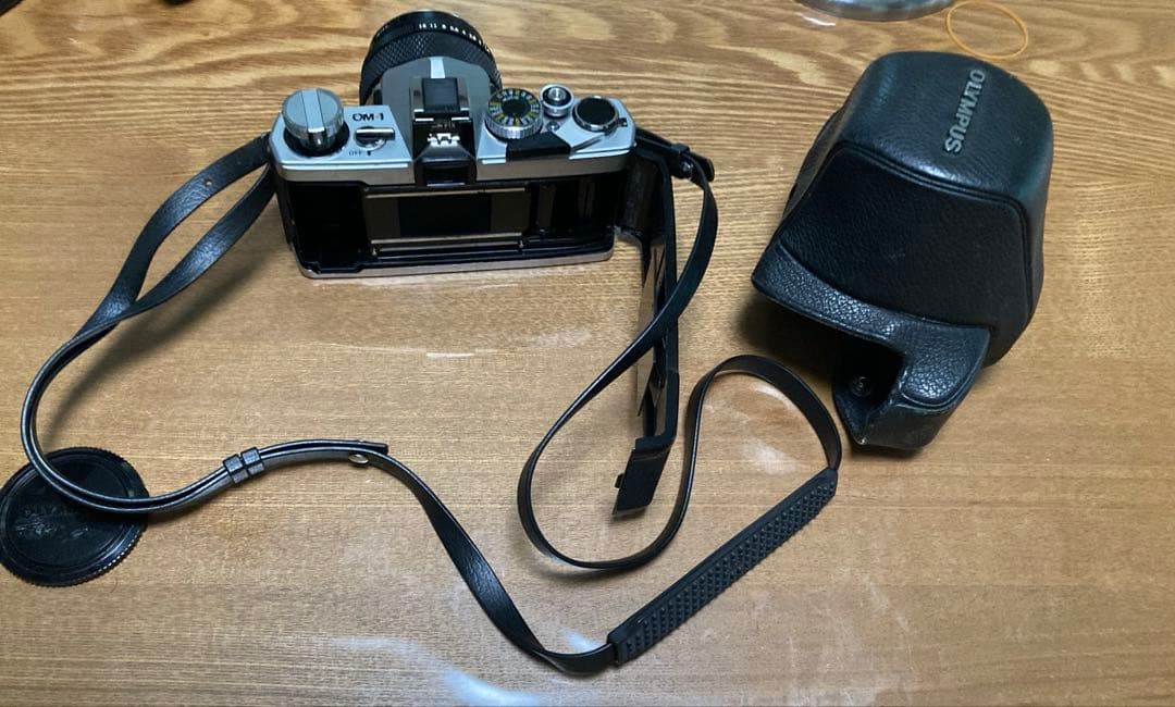 一眼レフフィルムカメラオリンパスOM-1&フラッシュ& 脚立