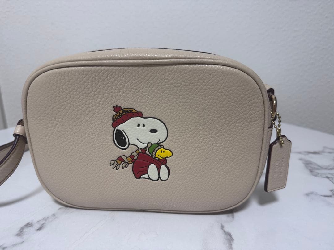 す*ん様 【新品 未使用】COACH スヌーピー ショルダーバッグ CF249