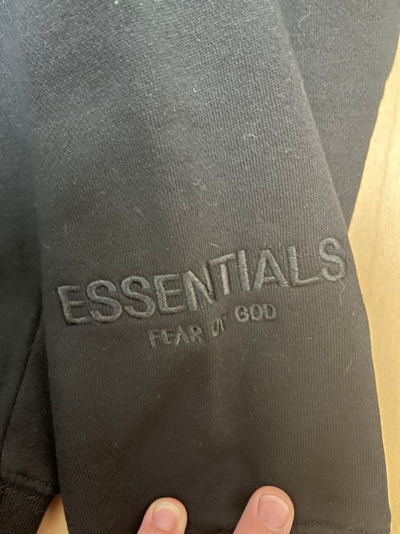 FOG ESSENTIALS ブラック黒パーカー人気ロゴ 反射フォント裏起毛 S