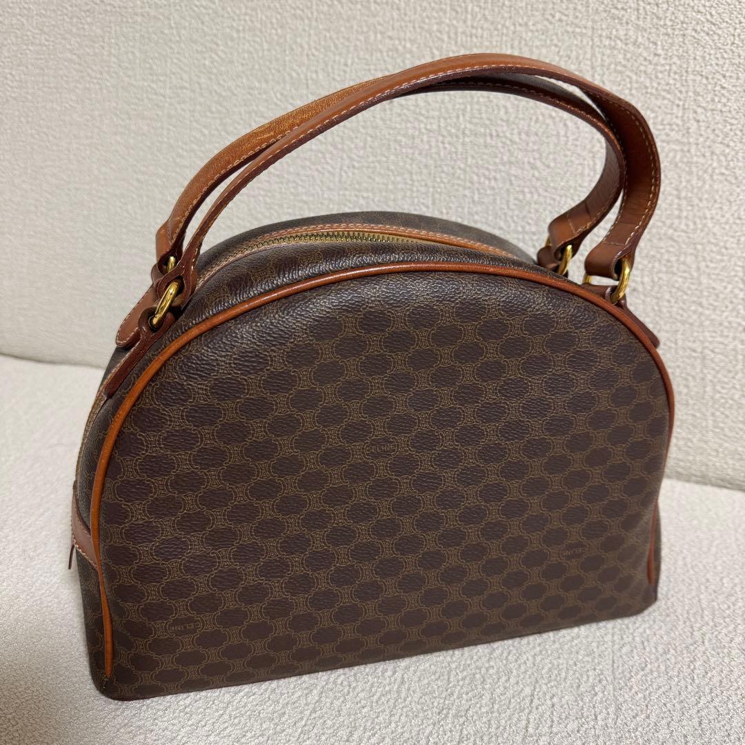 セリーヌ　マカダム