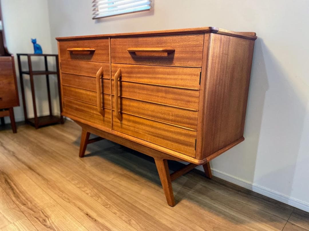 戸田 希少 E.Gomme（イー・ゴム）レッドフォードサイドボード 仕上済