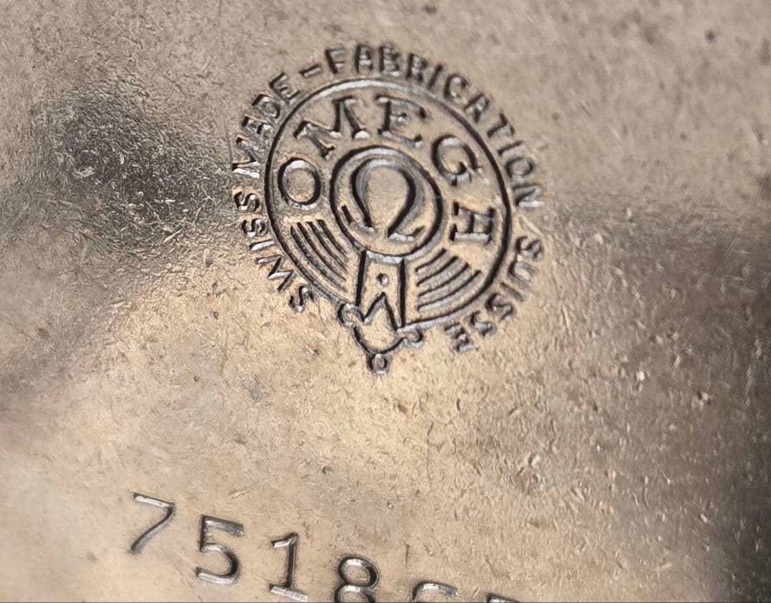 100年前の OMEGA　シルバーハンターケース スモセコ　メガヴィンテージ