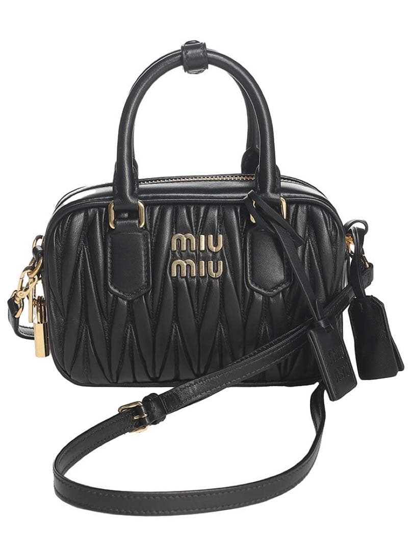 miu miu ブラックレザーショルダーバッグ