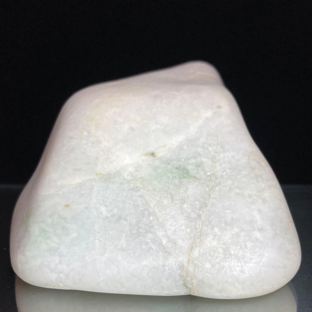 糸魚川翡翠　アルビタイト由来の美翡翠　原石　348.3ｇ