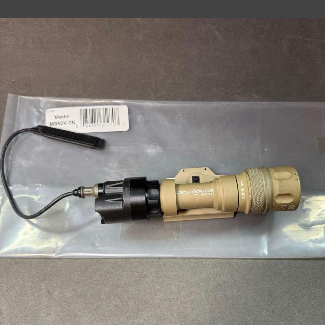 実物シュアファイア　M952V ウエポンライト